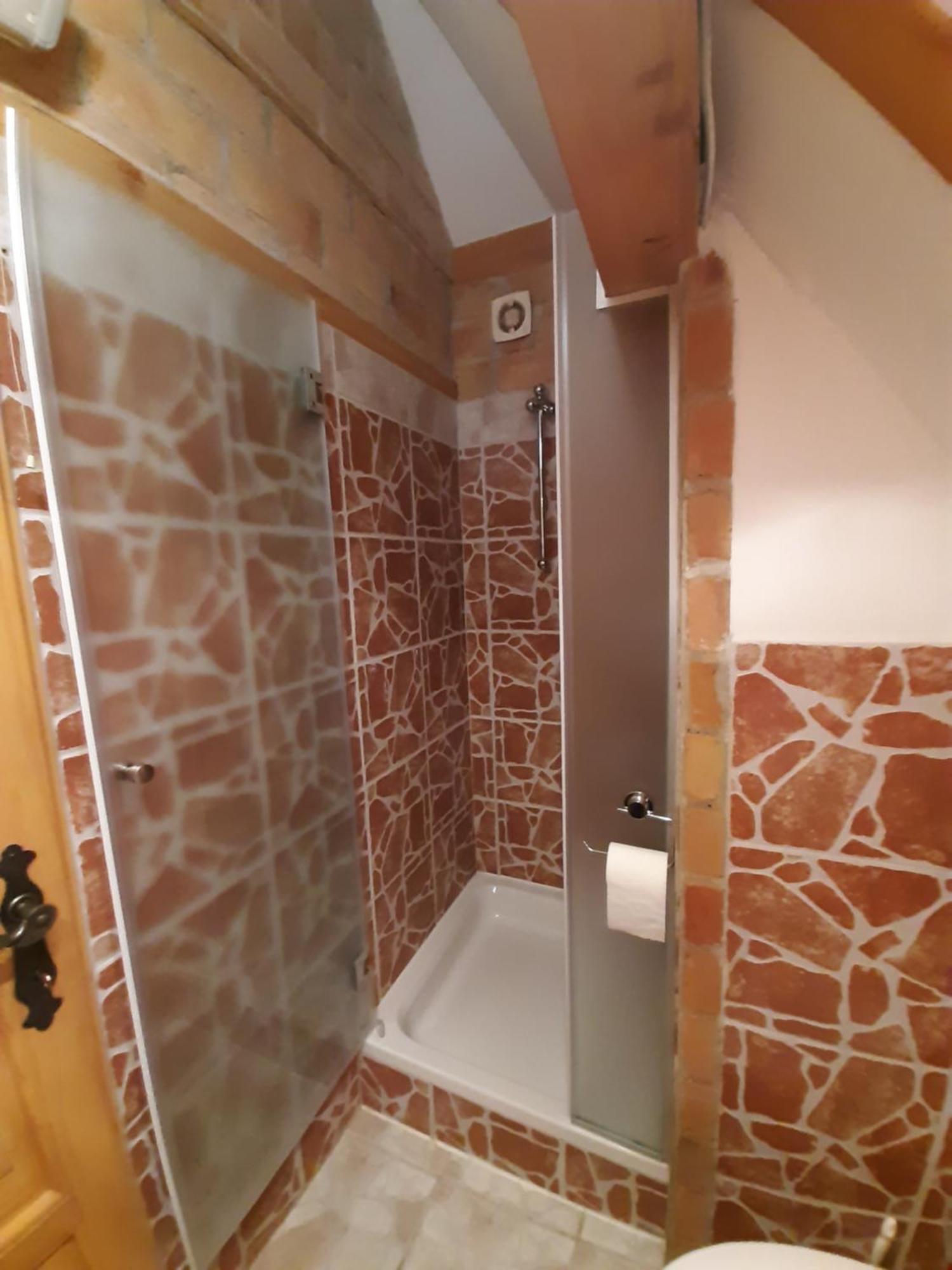 סאמובור Apartmani Etno Kuca Pod Okicem מראה חיצוני תמונה